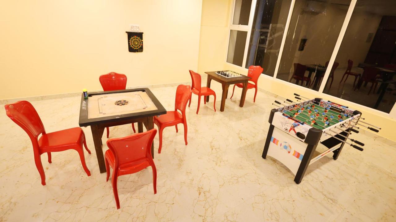 ירקאוד Hotel Grand Square מראה חיצוני תמונה