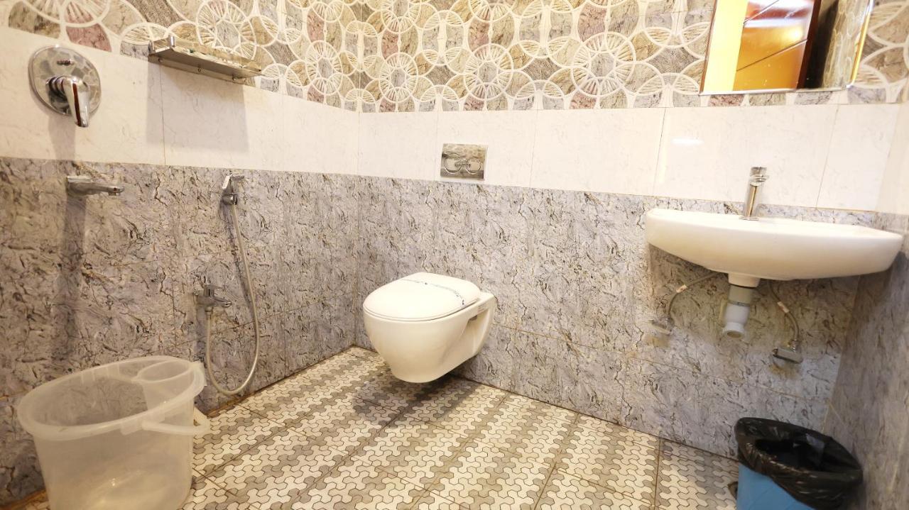 ירקאוד Hotel Grand Square מראה חיצוני תמונה
